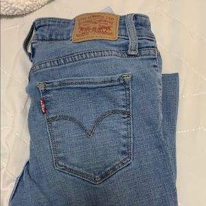 Levi’s 711 skinny jeans